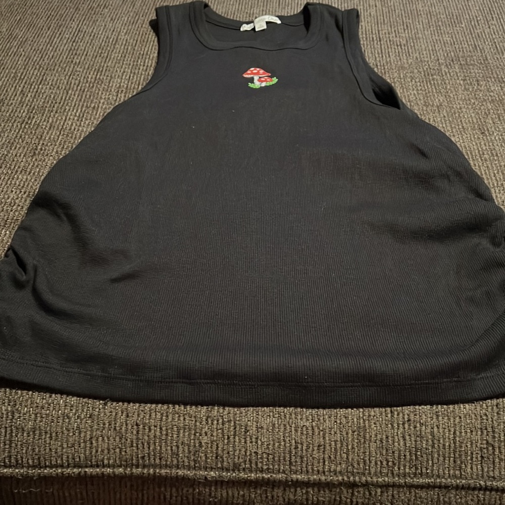 Tank - Picture 2 of 4